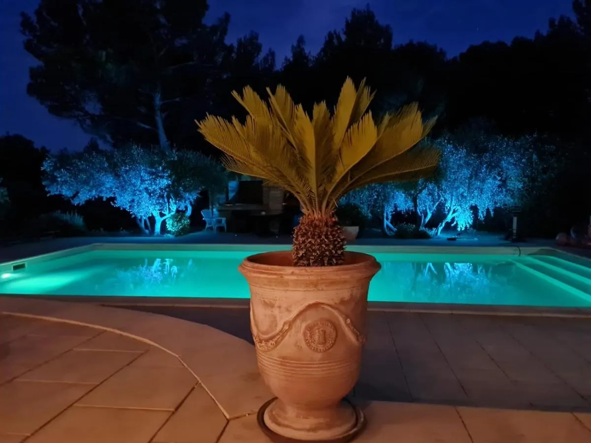 Appel Du Luberon Holiday home Merindol France