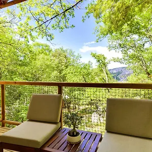 le-serviere.hotels-rhonealpes.com/